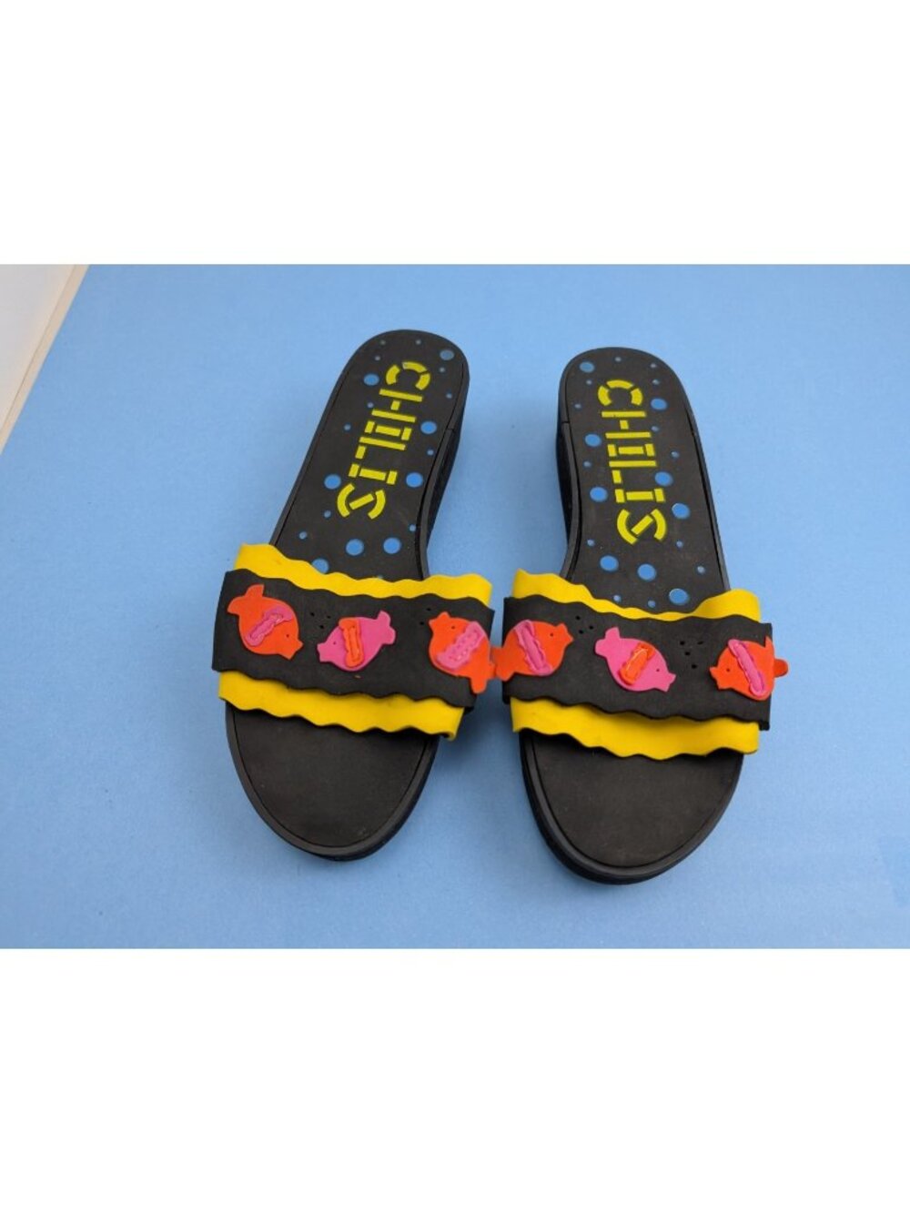 Vintage Chilis Promo Fish Shoes Slides Sandals RARE Black Yellow Womens 7.5